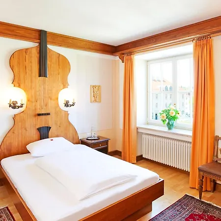 Hirsch Hotel 4*