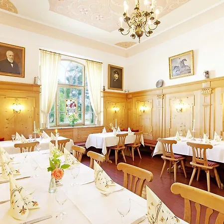 Hirsch Hotel 4*