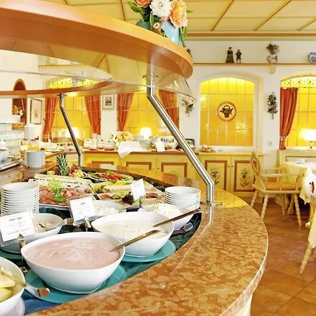 Hirsch Hotel 4*