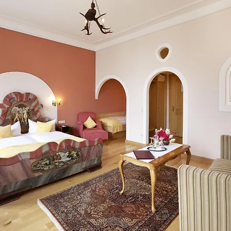 Hirsch Hotel 4*