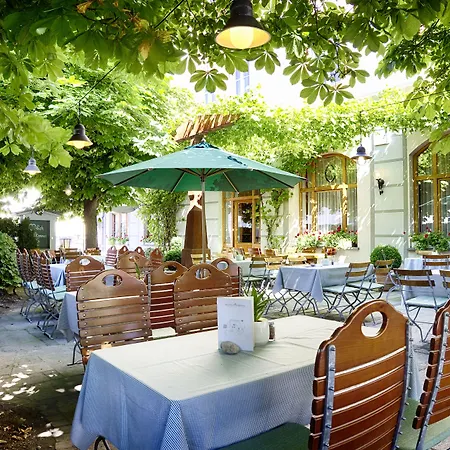 Hirsch Hotel 4*